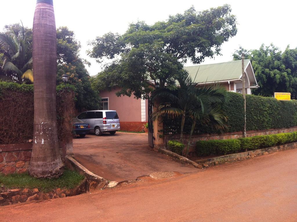 Executive Airport Hotel Entebbe Kültér fotó