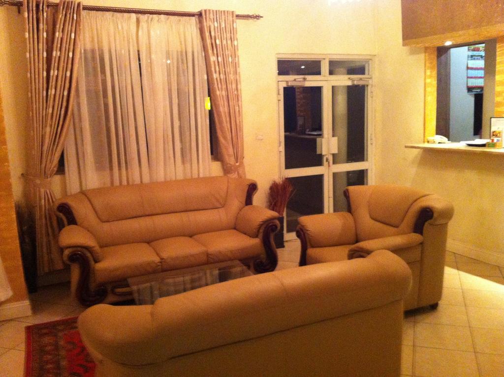Executive Airport Hotel Entebbe Kültér fotó