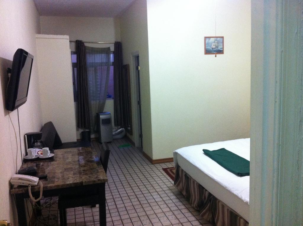 Executive Airport Hotel Entebbe Szoba fotó