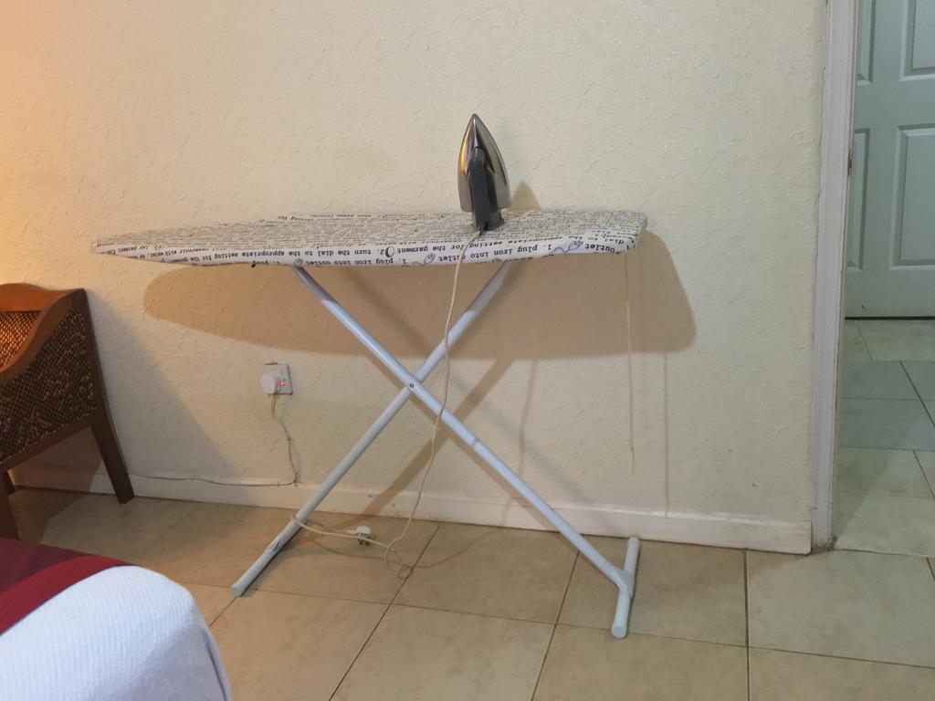 Executive Airport Hotel Entebbe Kültér fotó