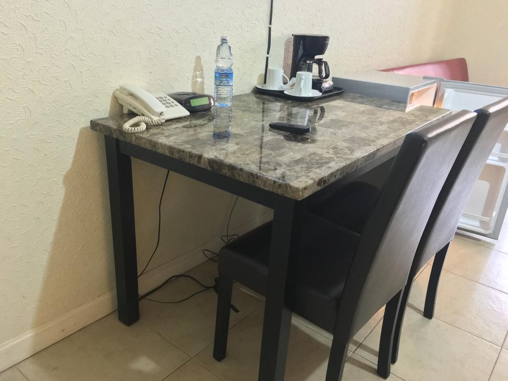 Executive Airport Hotel Entebbe Kültér fotó