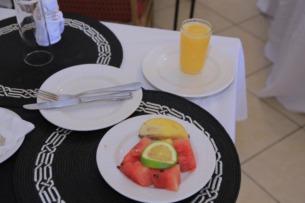Executive Airport Hotel Entebbe Kültér fotó