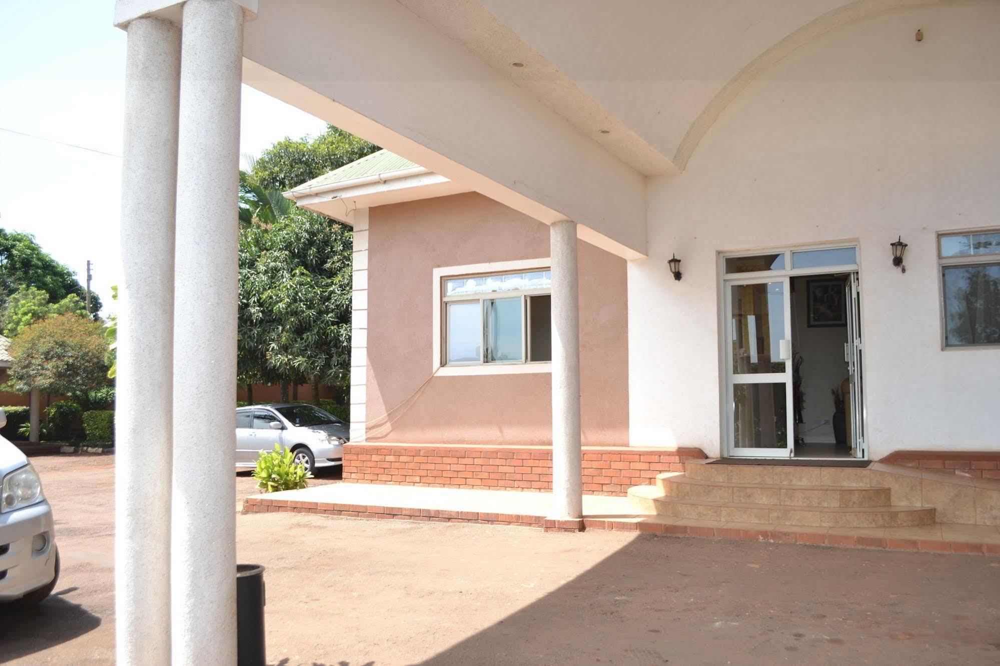 Executive Airport Hotel Entebbe Kültér fotó