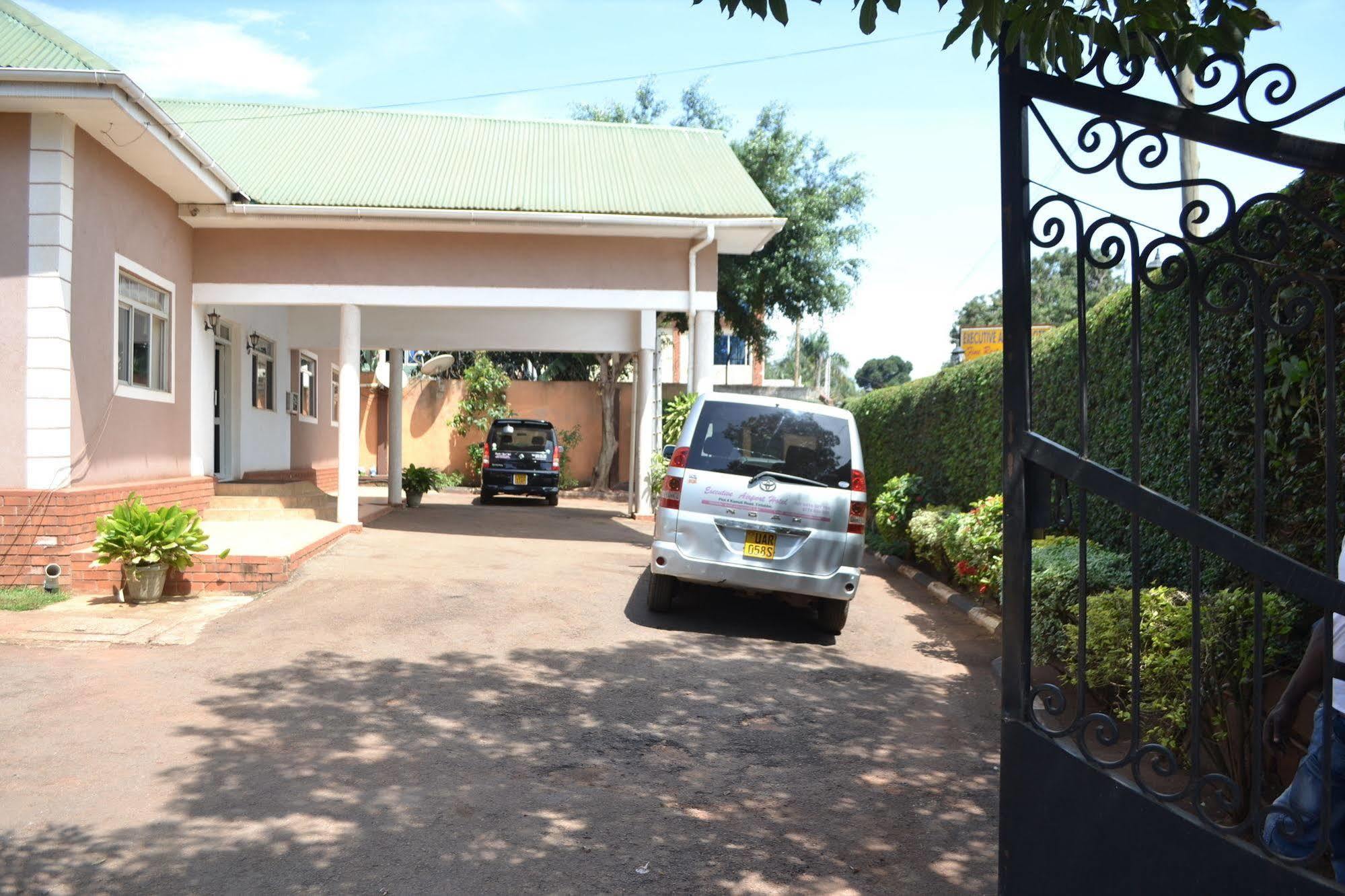 Executive Airport Hotel Entebbe Kültér fotó