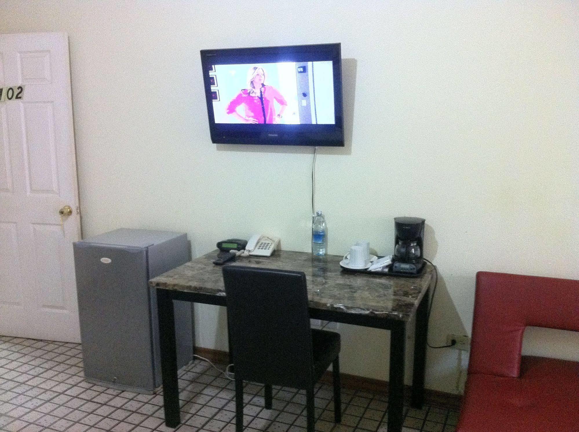 Executive Airport Hotel Entebbe Kültér fotó