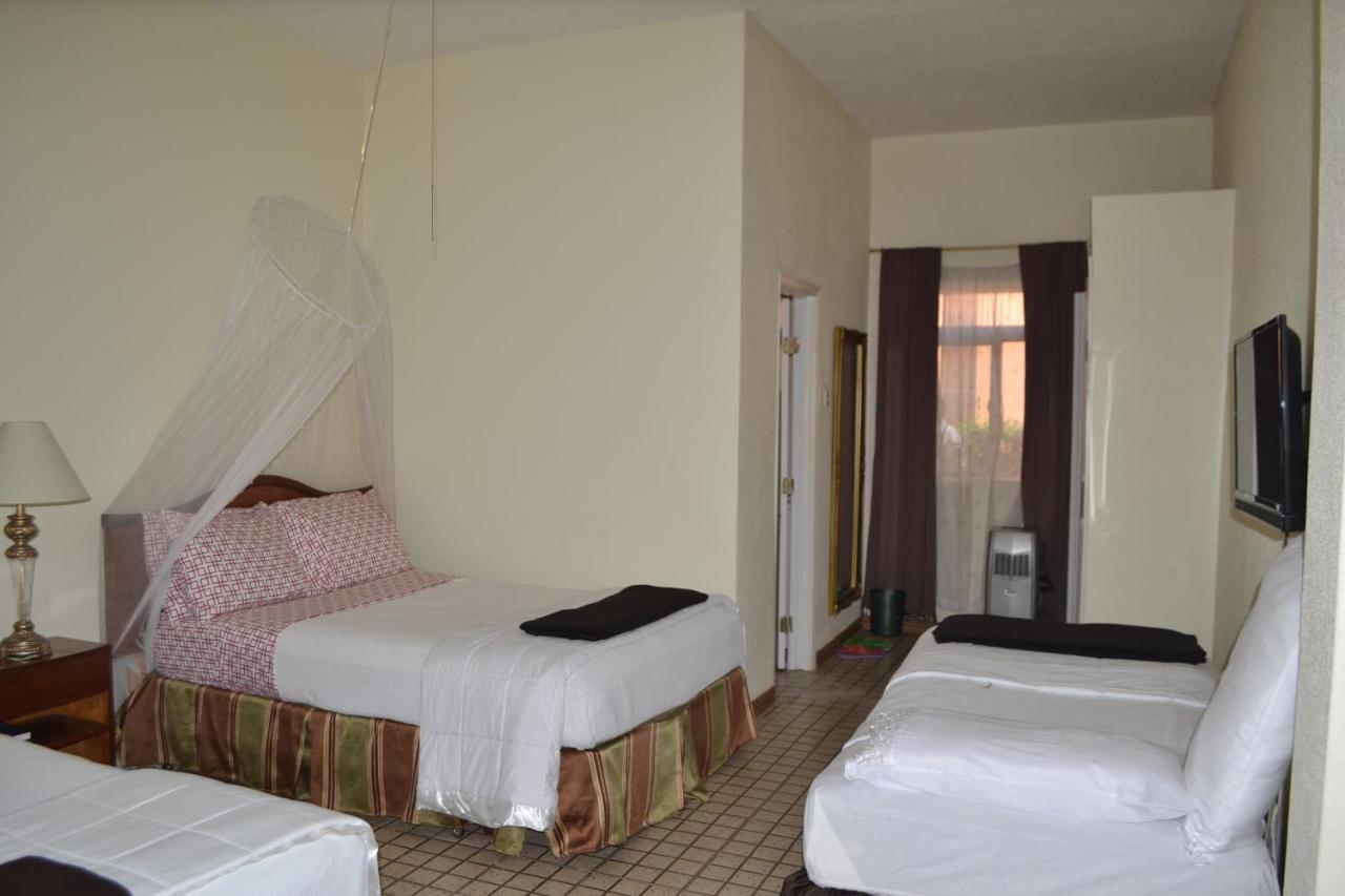 Executive Airport Hotel Entebbe Kültér fotó
