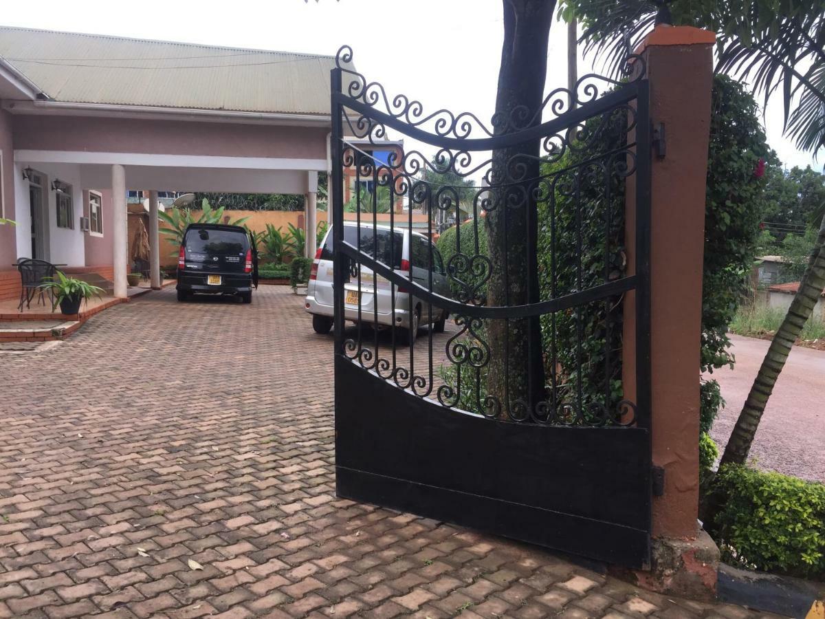 Executive Airport Hotel Entebbe Kültér fotó
